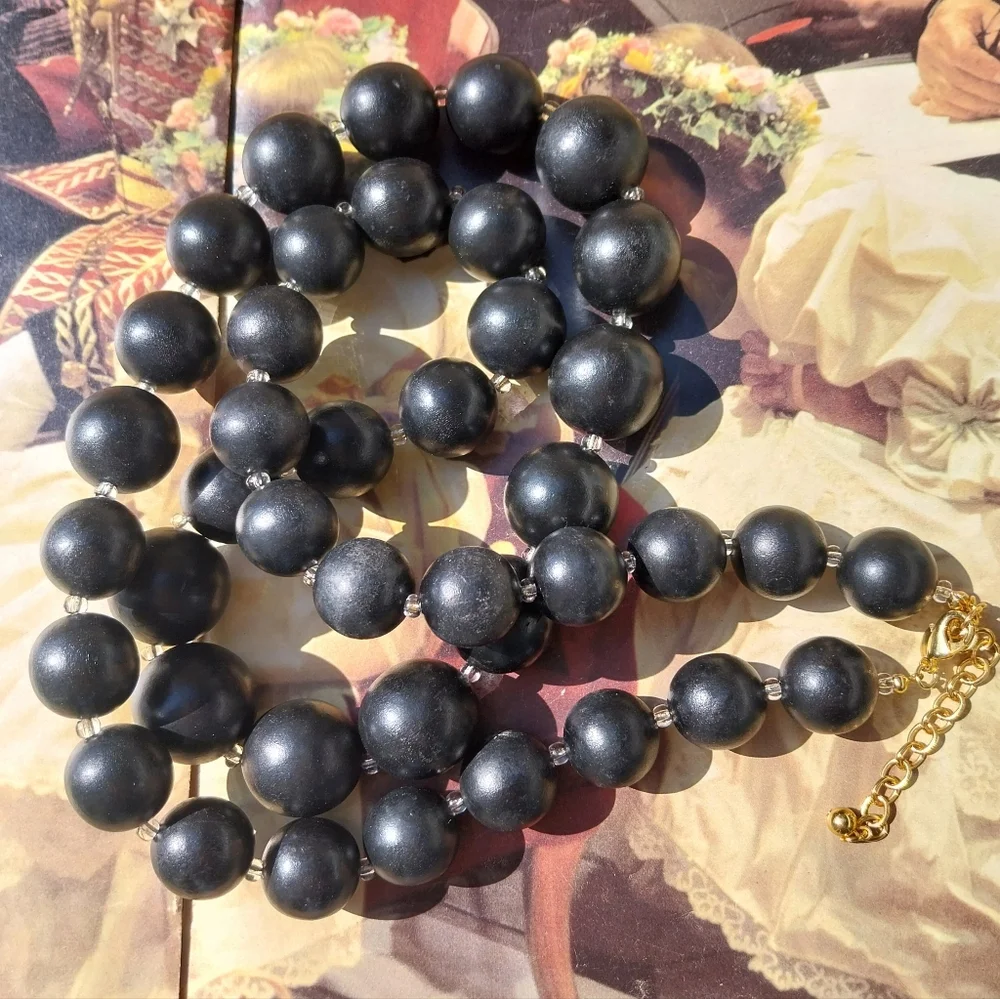 Wood Black Beaded Necklace - Picture 4 of 9